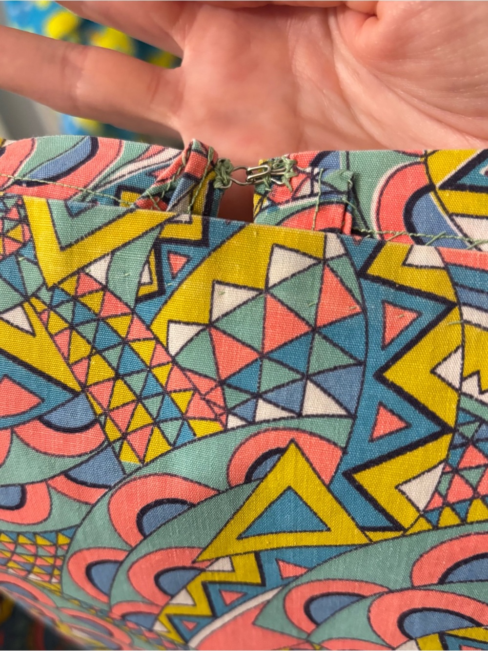 VINTAGE: Psychedelic ‘60s/‘70s Boxy Crop Top (Handmade/sewn) - Picture 5 of 11